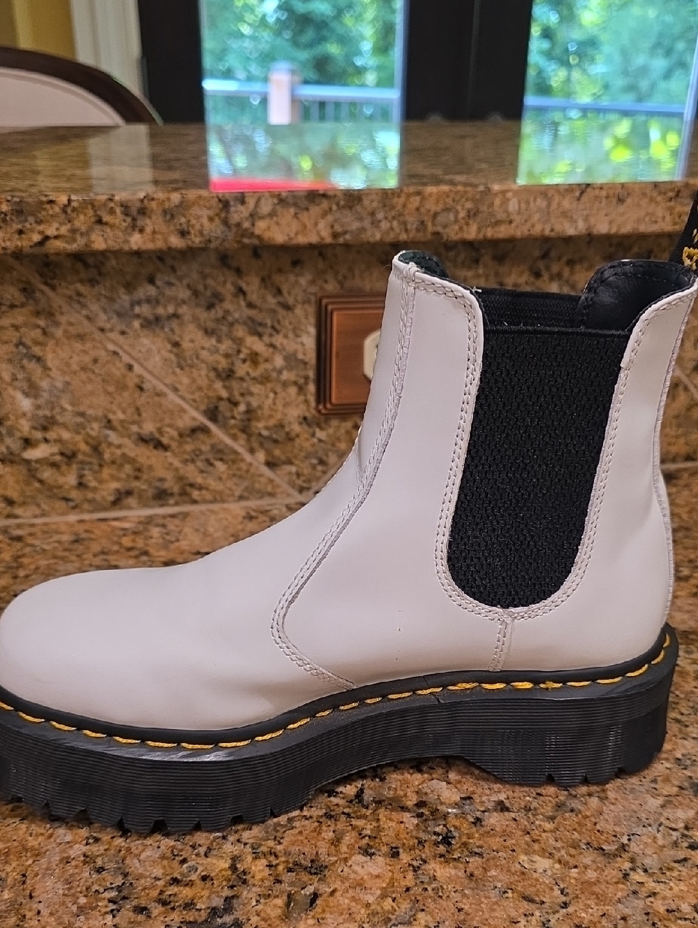 Dr. Martens Platform Chelsea Boots - M8/L9 - Picture 7 of 12